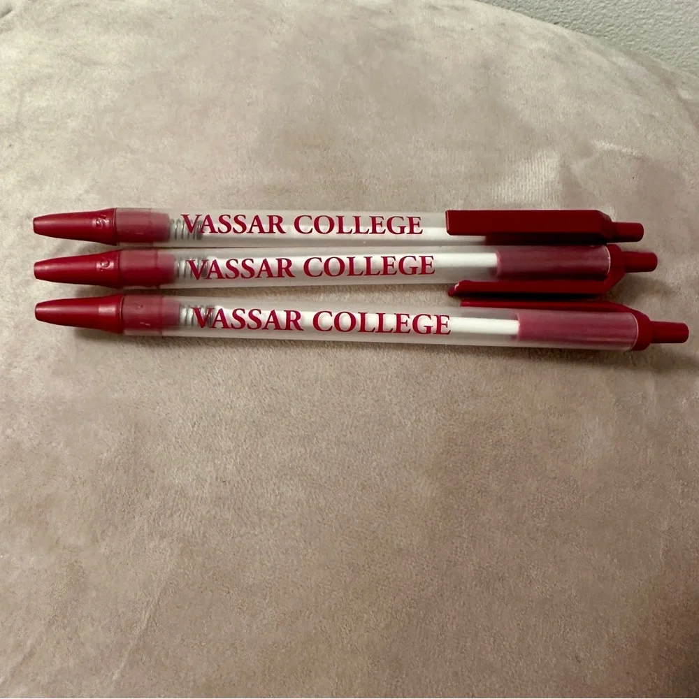 3x Vassar College Pens